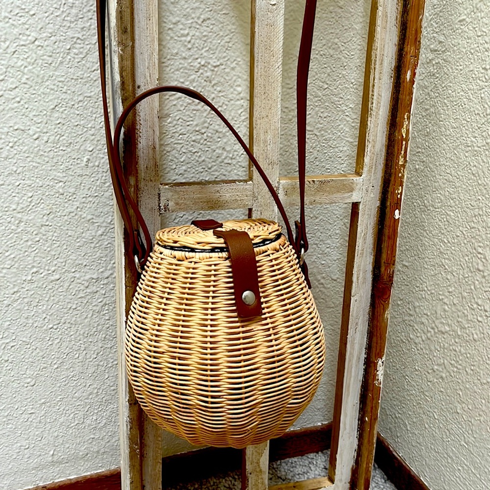 straw handbag